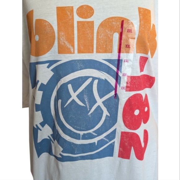 NWT Blink-182 Graphic Tee - All The Small Things (Like Tags) Attached! XXL - Picture 2 of 5